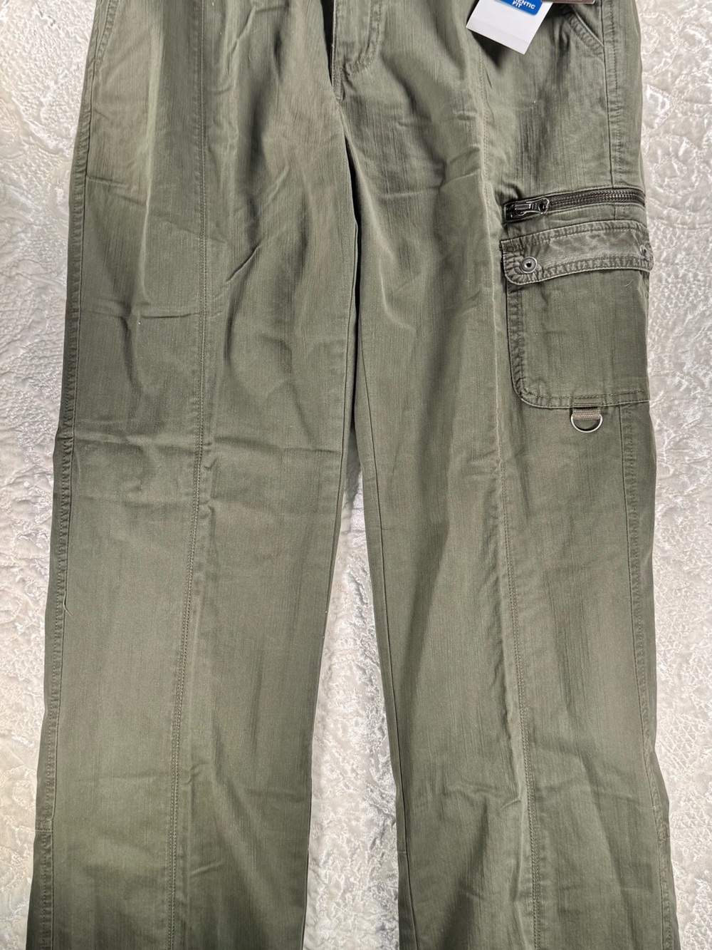 Columbia Straight-Leg Cargo Pants in Olive Green for Women